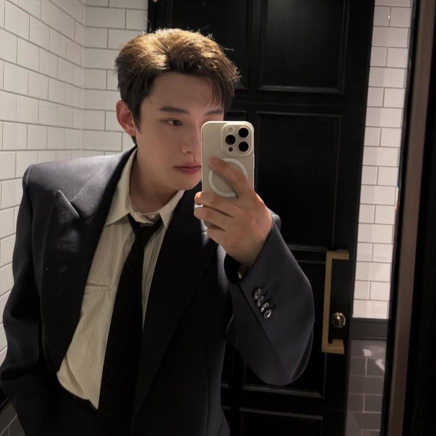 Behind-the-scenes cut of Kim Sungcheol