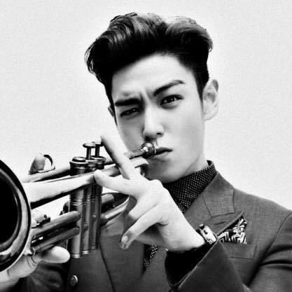 A moment captured by a fan of T.O.P
