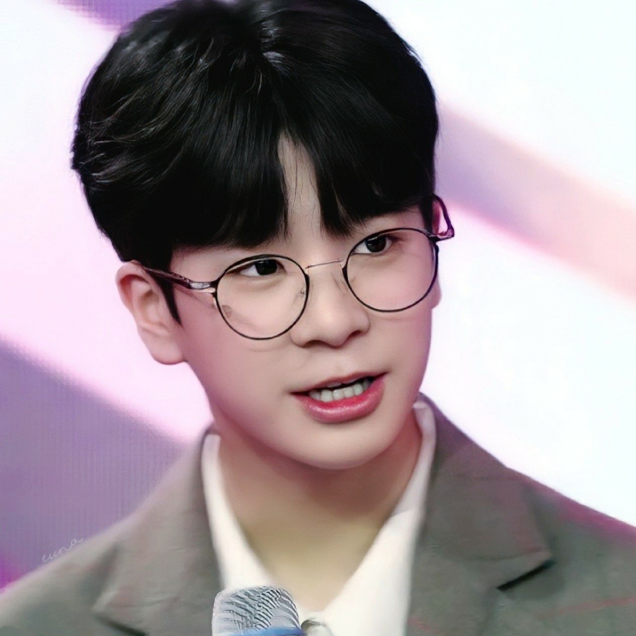 粉丝拍下的郑东元瞬间