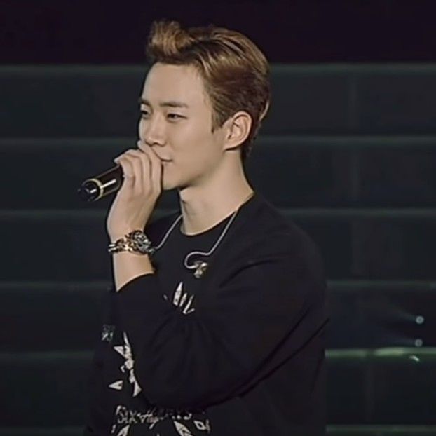Behind-the-scenes cut of Lee Junho