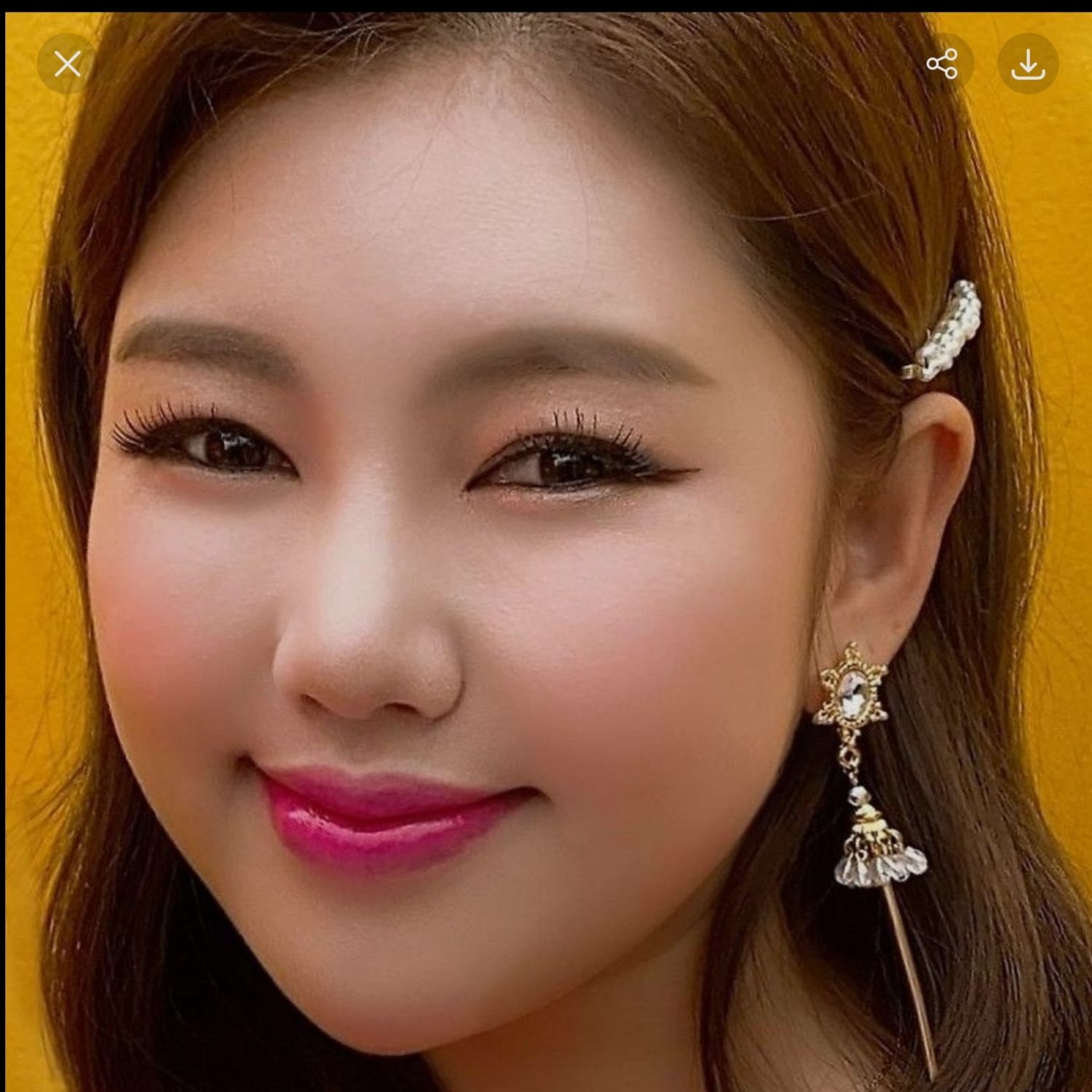 Latest photo of Song Gain