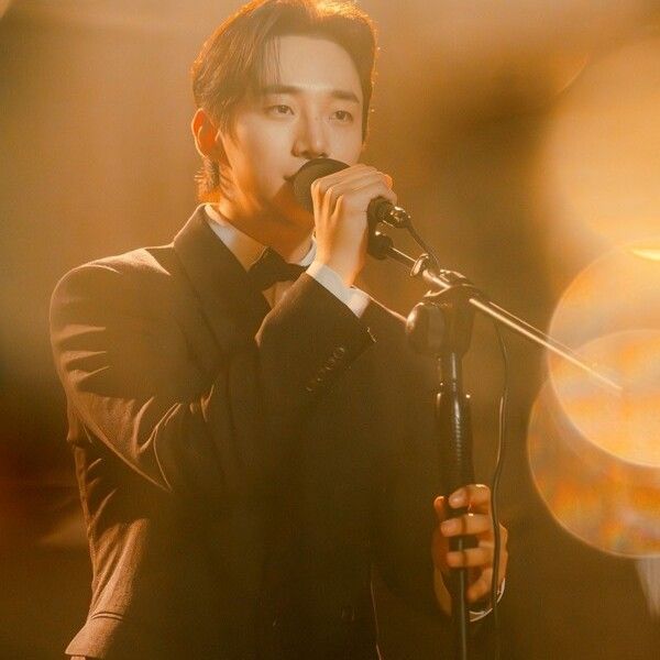 Recent activity shot of Lee Junho