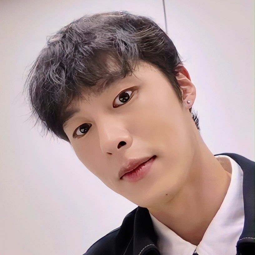 Latest photo of Lee Jaewook