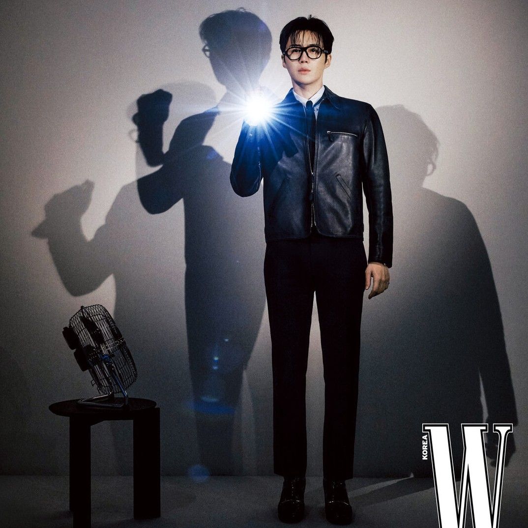 Behind-the-scenes cut of Kim Seonho