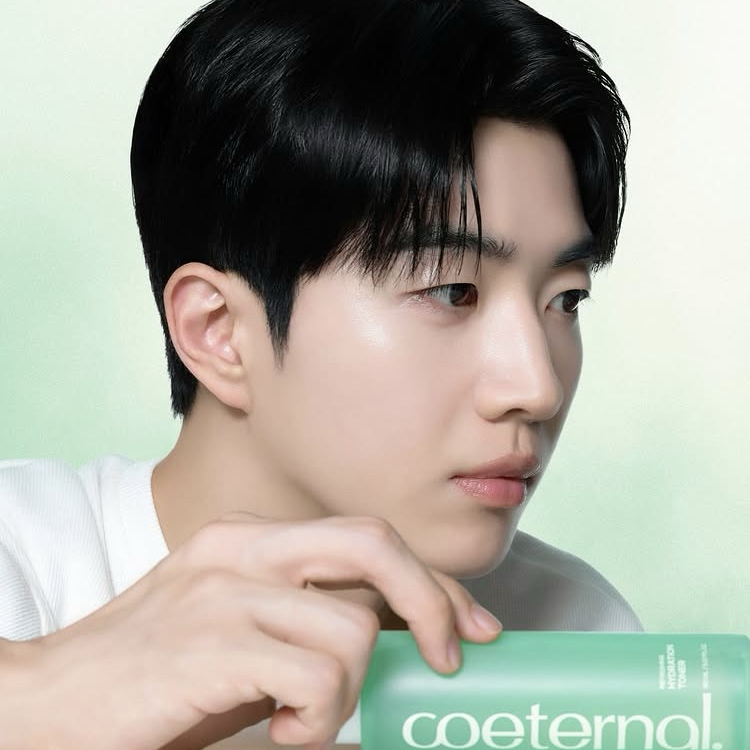 A moment captured by a fan of Kang Hoon