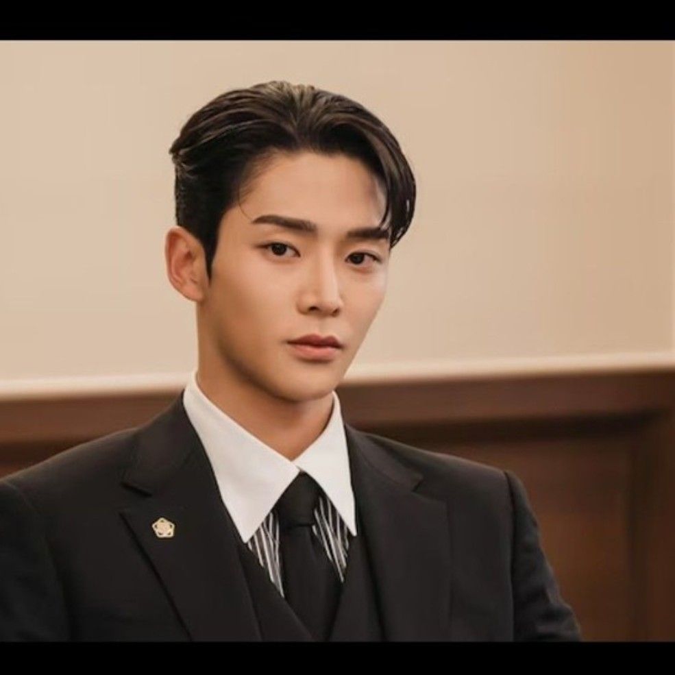 Foto kegiatan terbaru dari Rowoon