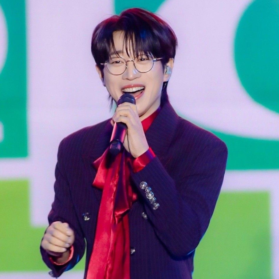 A moment captured by a fan of An Sunghoon