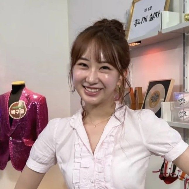 Cuplikan di balik layar dari Jeon Yujin