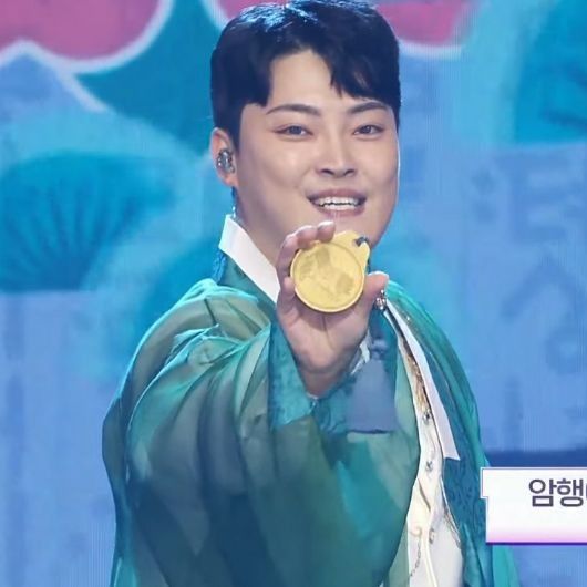 Behind-the-scenes cut of Kim Kyungmin