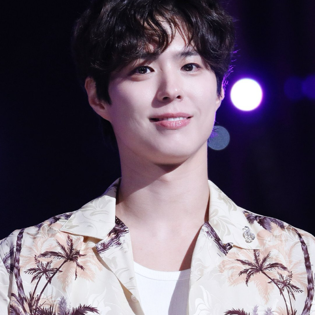 Recent activity shot of Park Bogum