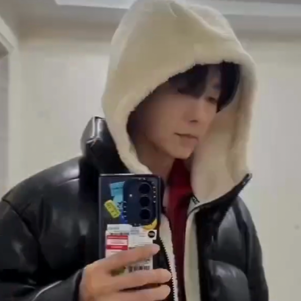 Latest photo of Lee Joongi