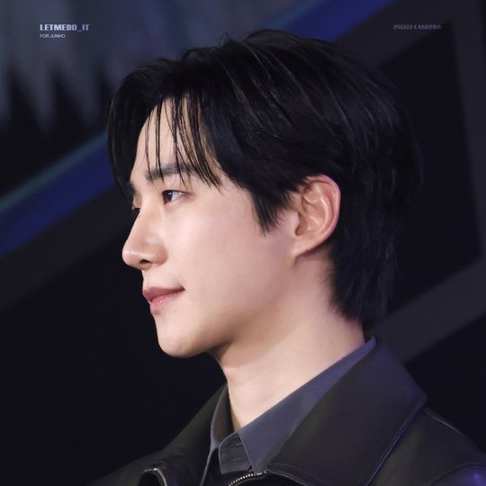 イ・ジュノの最近の活動ショット