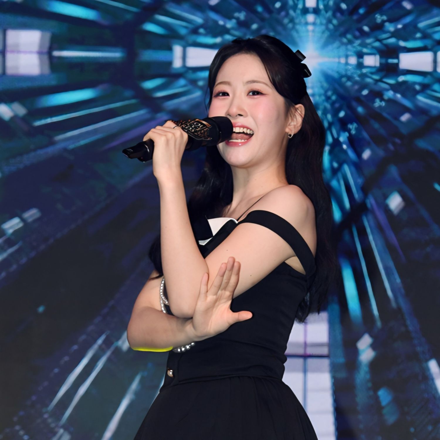 Momen yang diabadikan oleh penggemar Oh Yujin