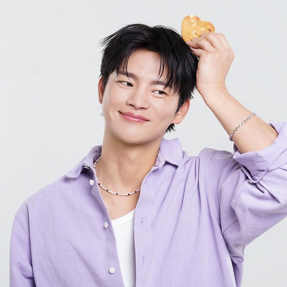 Recent activity shot of Seo Inguk