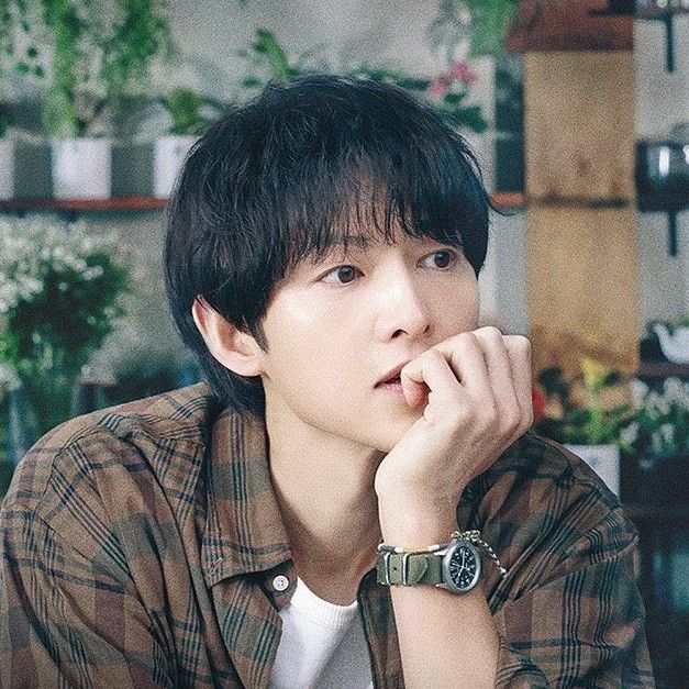 Recent activity shot of Song Joongki