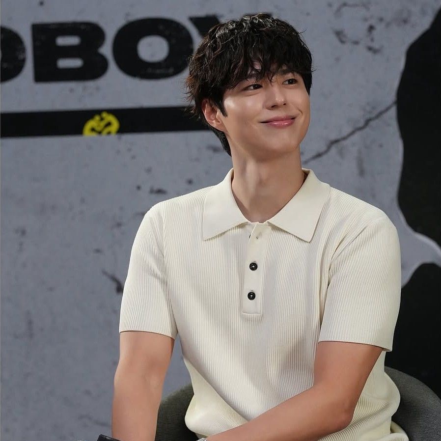 Latest photo of Park Bogum