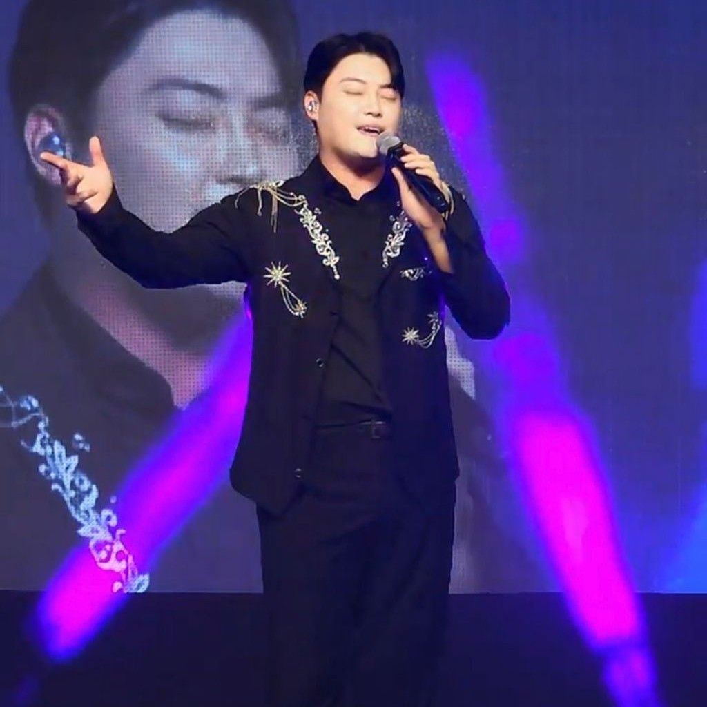 A moment captured by a fan of Kim Kyungmin