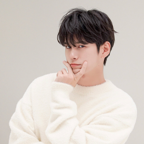 Recent activity shot of Ong Seongwu