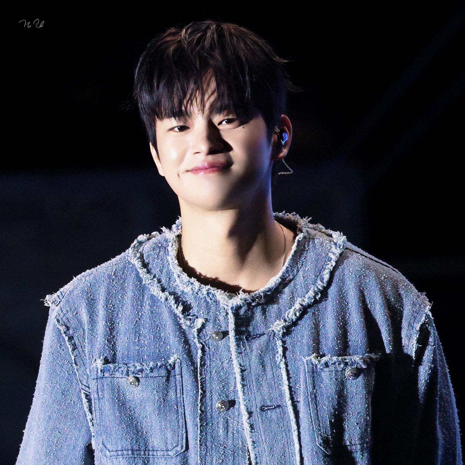 A moment captured by a fan of Seo Inguk