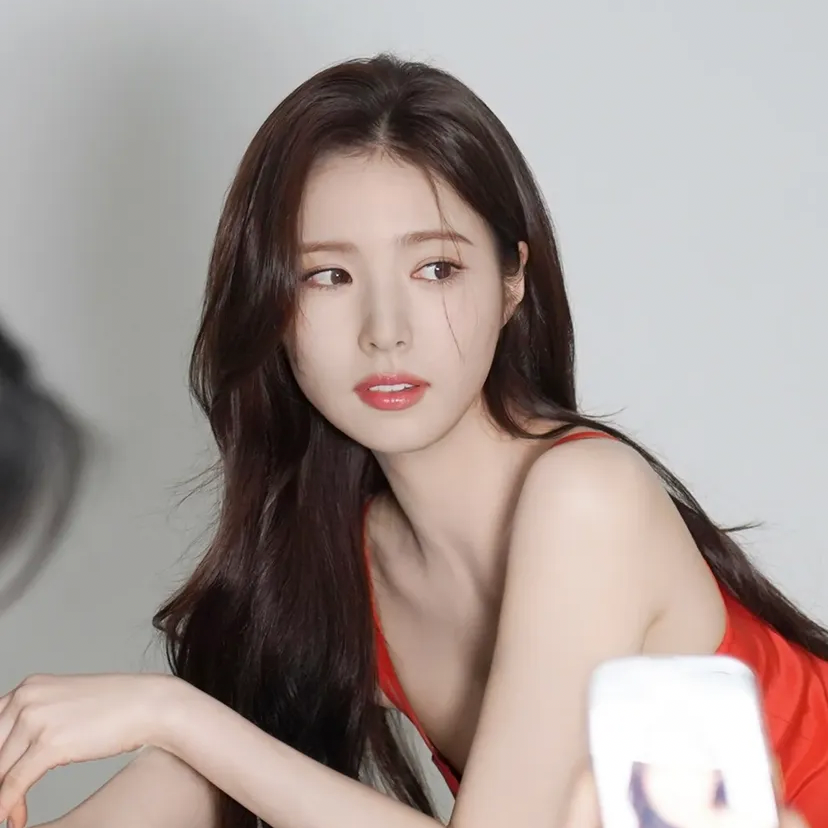 Behind-the-scenes cut of Shin Sekyung