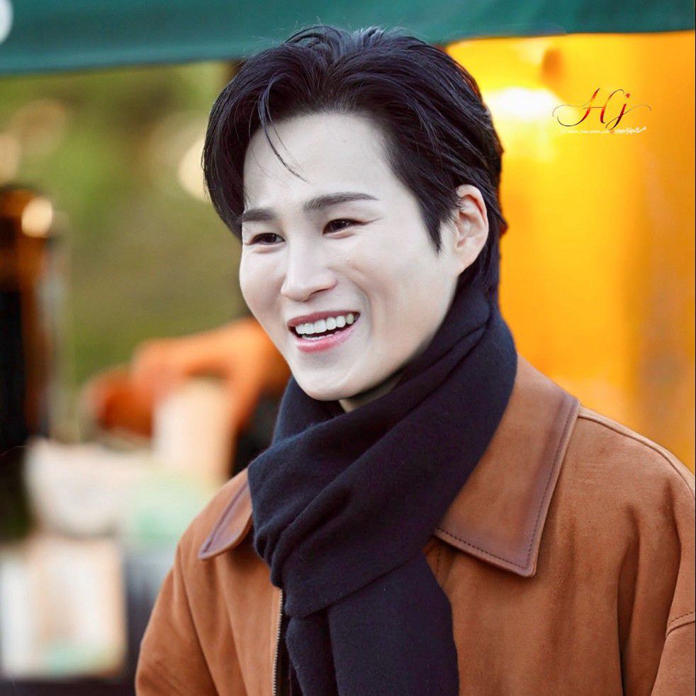 Cuplikan di balik layar dari Kim Heejae