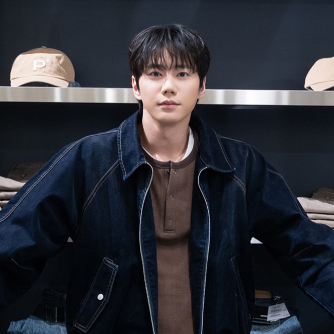 Latest photo of Lee Junyoung