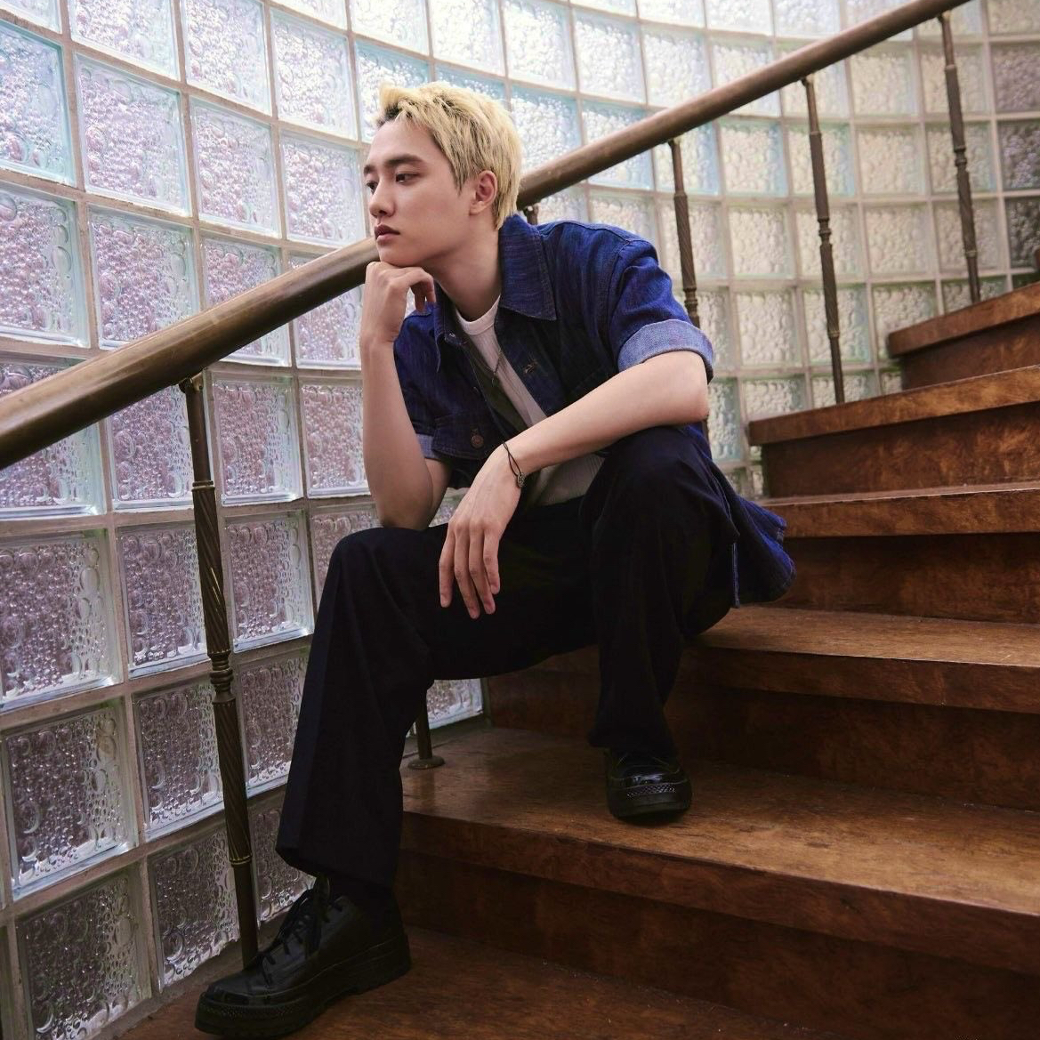 도경수 (디오)의 비하인드 컷