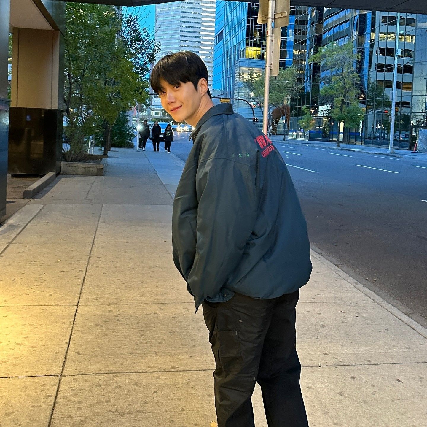 A moment captured by a fan of Kim Seonho