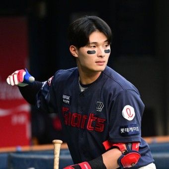 Recent activity shot of Yoon Donghee