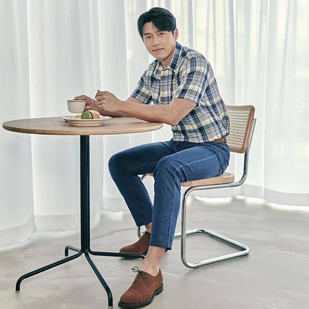 Latest photo of Hyun Bin