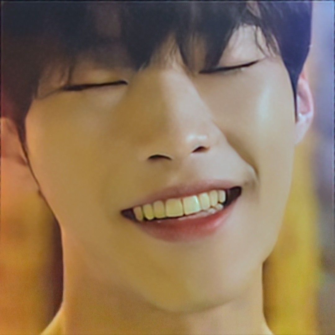 A moment captured by a fan of Woo Dohwan