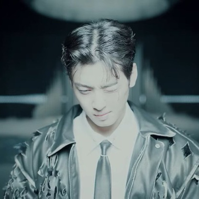 Behind-the-scenes cut of Cha Eunwoo