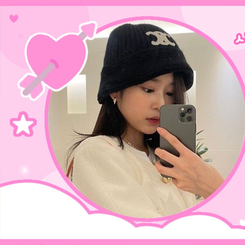 Behind-the-scenes cut of Kim Minju