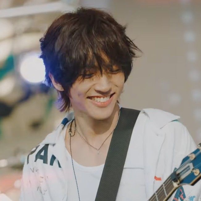 Behind-the-scenes cut of Lee Seungyoon