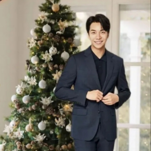 Foto terbaru dari Lee Seunggi