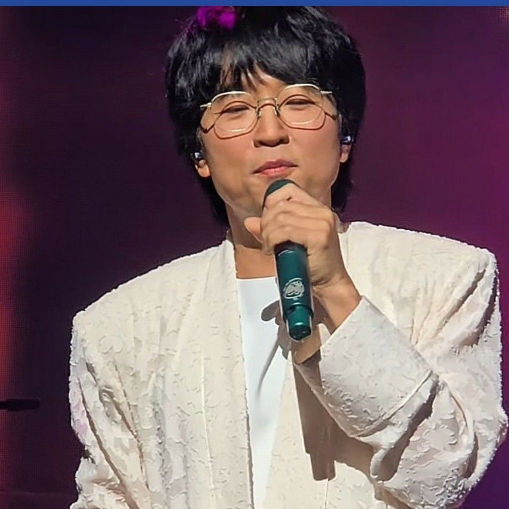 Behind-the-scenes cut of Bak Changgeun