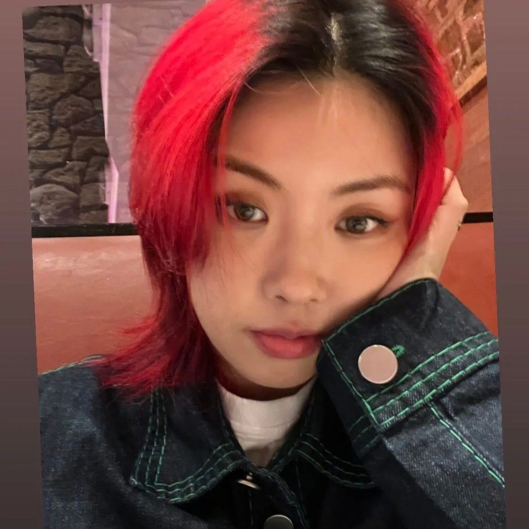 Behind-the-scenes cut of Aiki