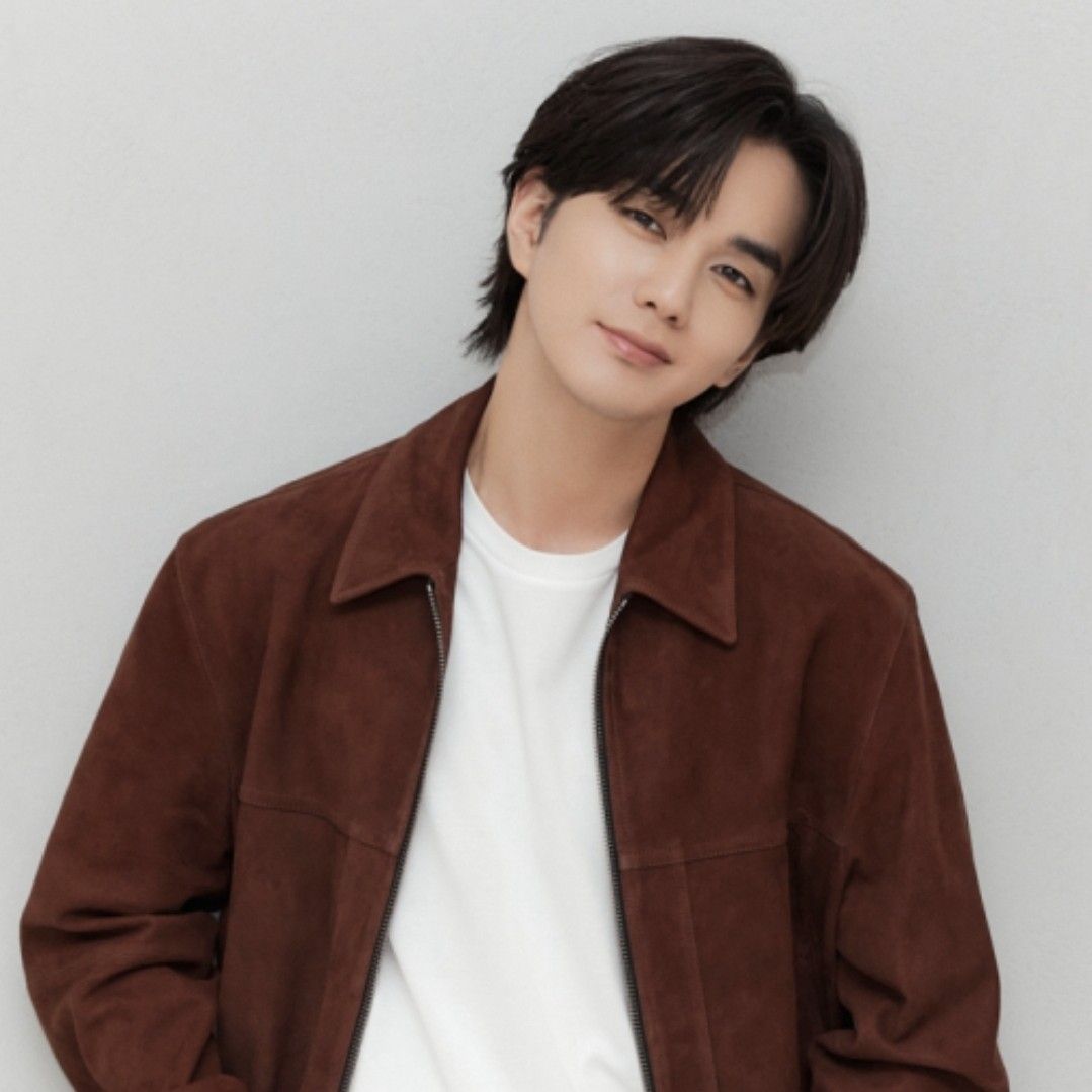 Recent activity shot of Yoo Seungho