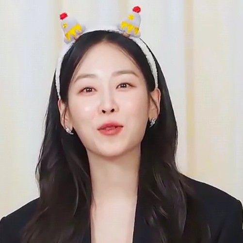 Recent activity shot of Seo Hyunjin