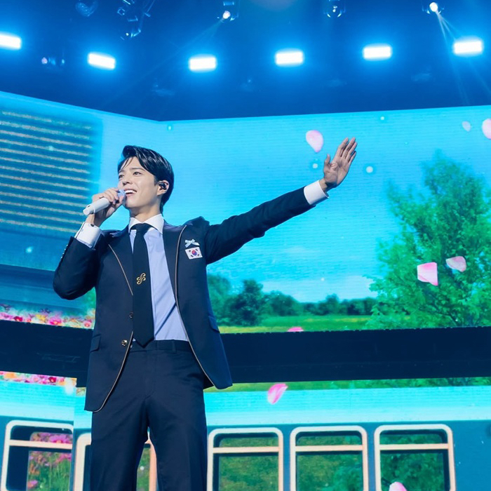 Behind-the-scenes cut of Park Bogum