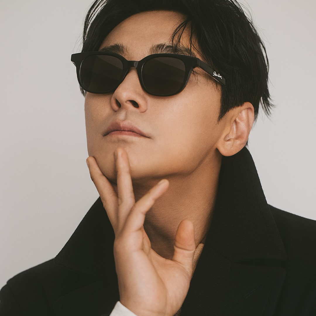 Behind-the-scenes cut of Joo Jihoon