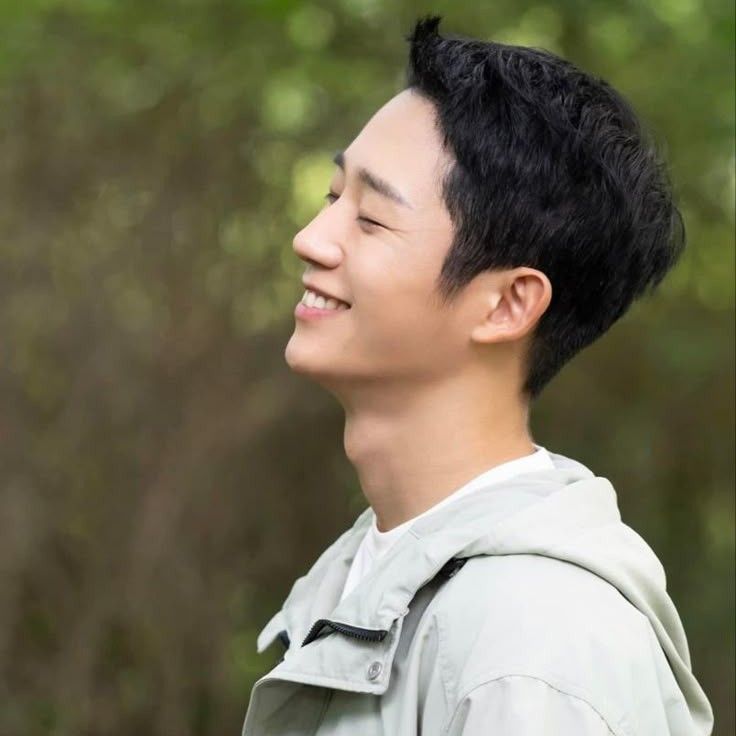 粉丝拍下的丁海寅瞬间