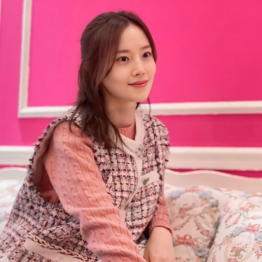 Recent activity shot of Moon Chaewon