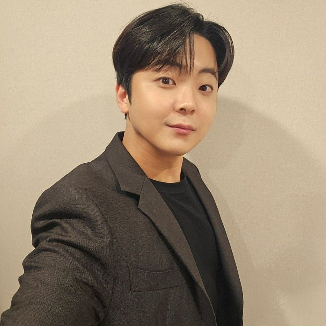 A moment captured by a fan of Park Minsu