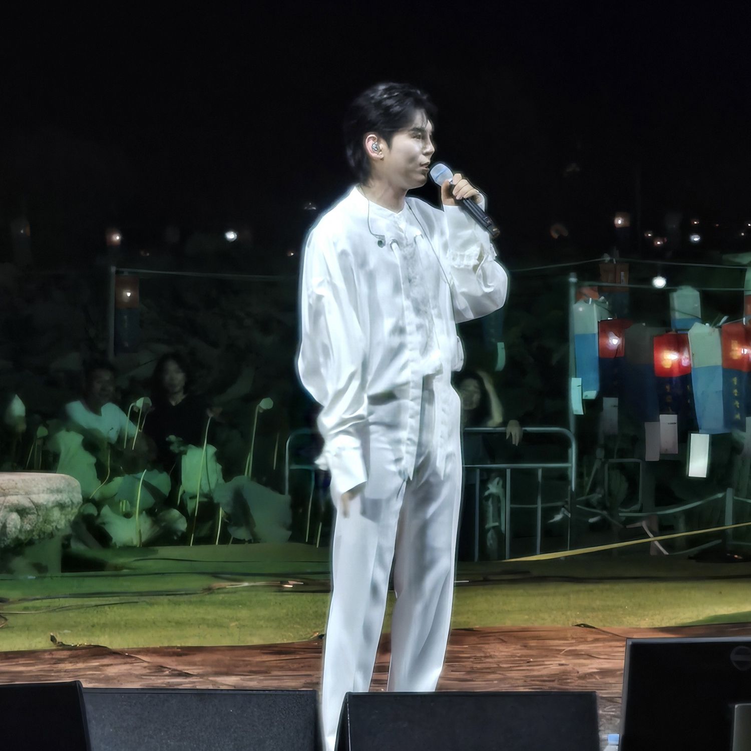 Behind-the-scenes cut of Kim Junsu (1991)