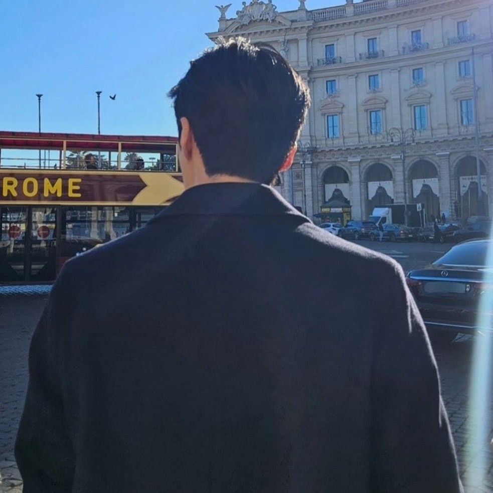 Foto kegiatan terbaru dari Kim Seonho