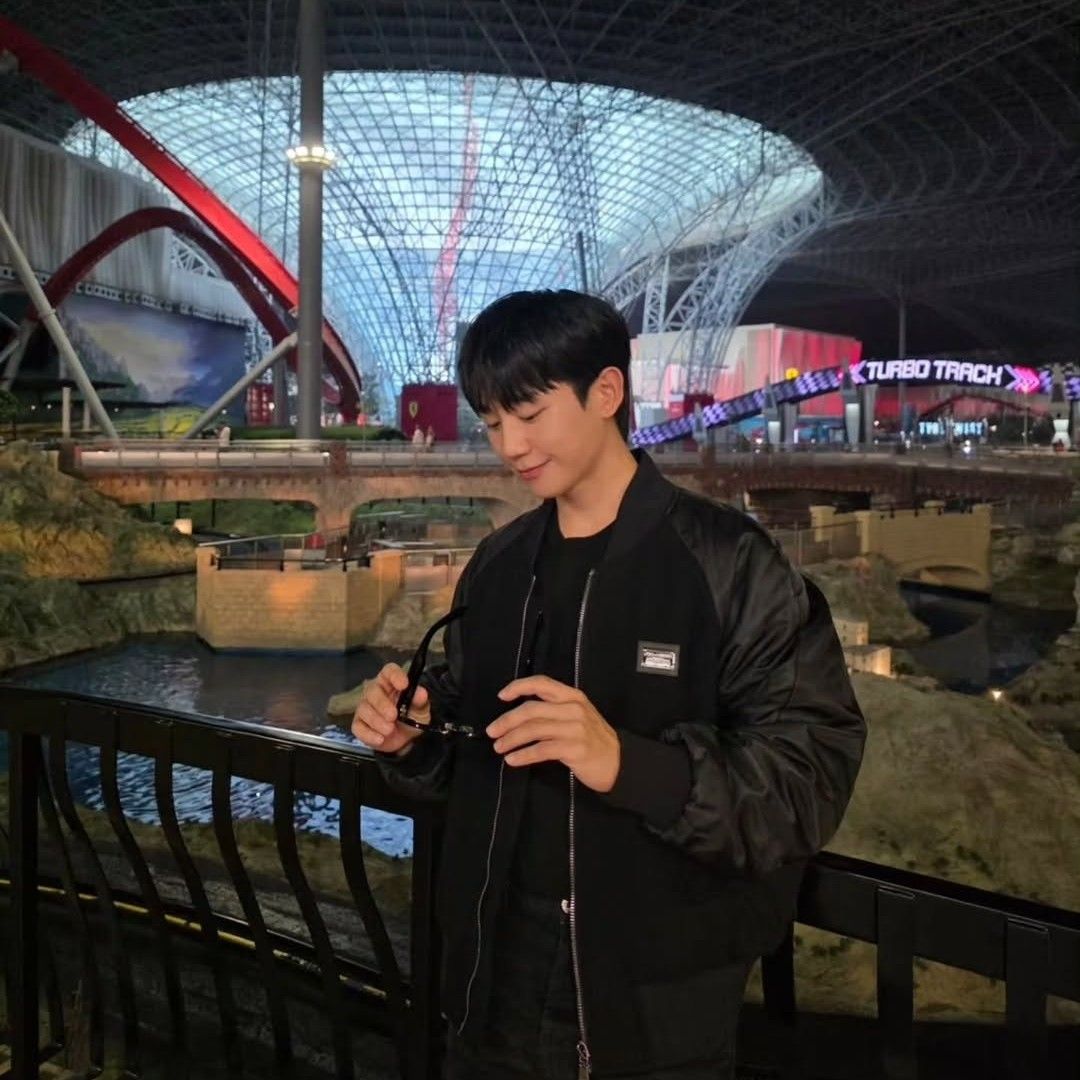 Latest photo of Jung Haein