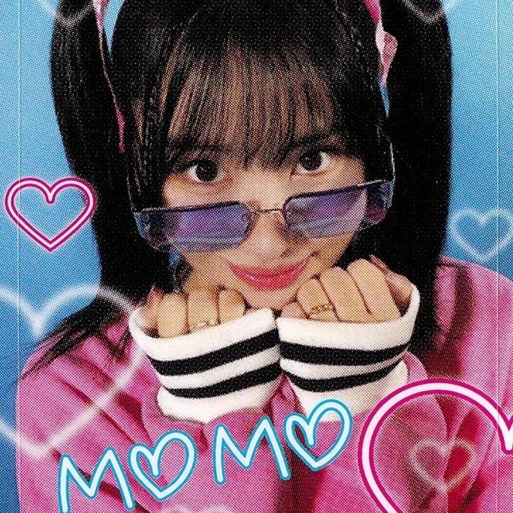 모모의 비하인드 컷