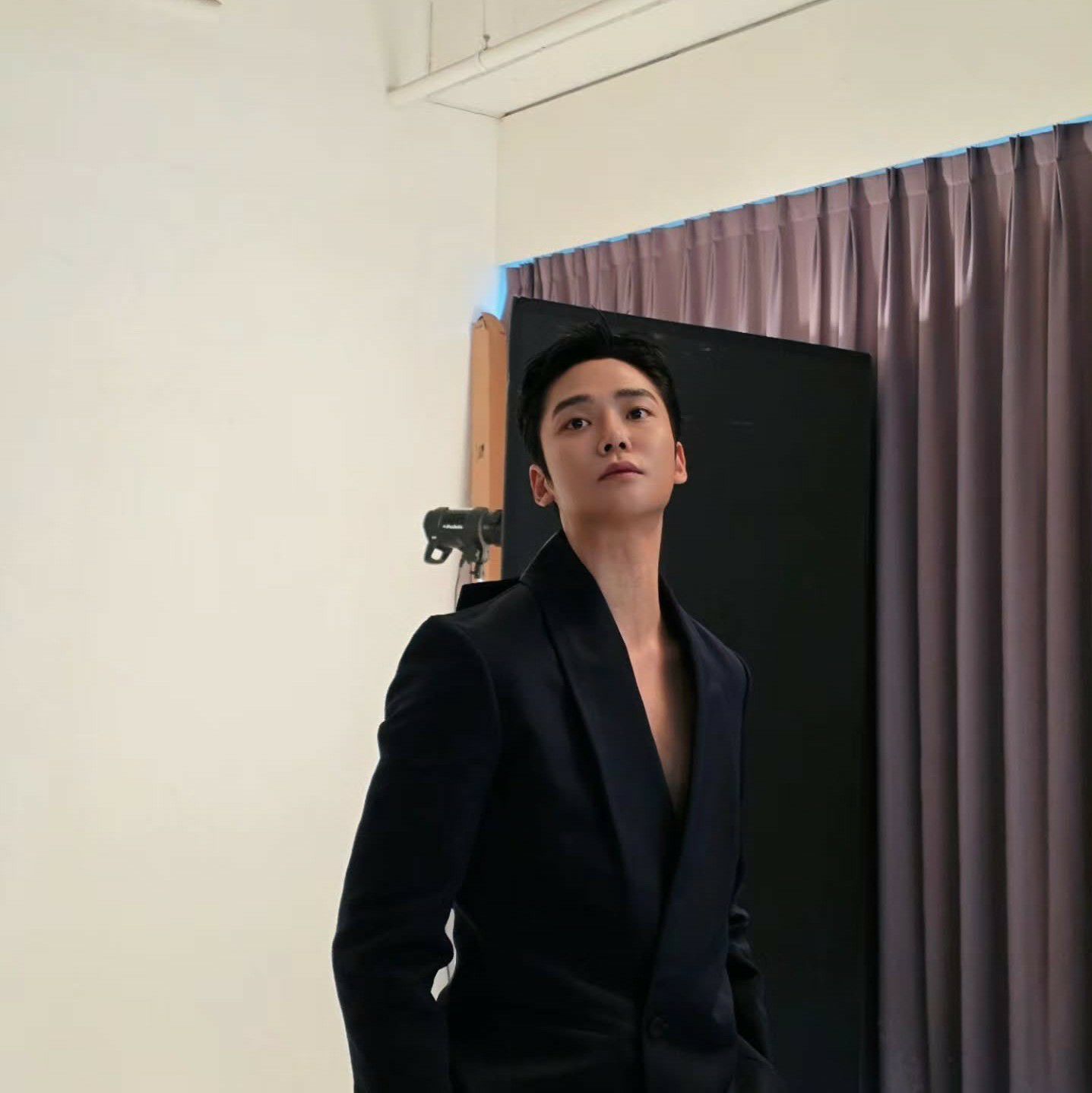 Cuplikan di balik layar dari Rowoon