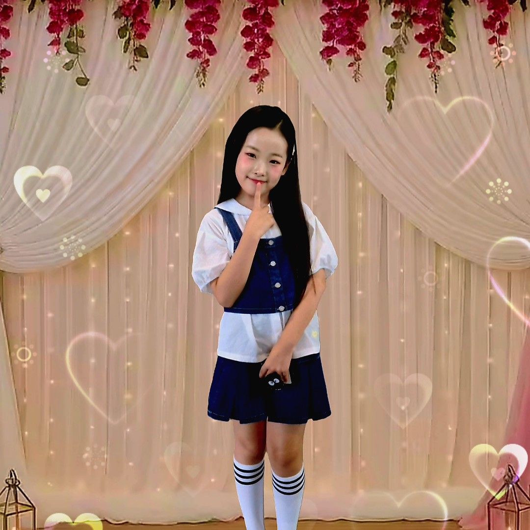 Behind-the-scenes cut of Lee Sooyeon